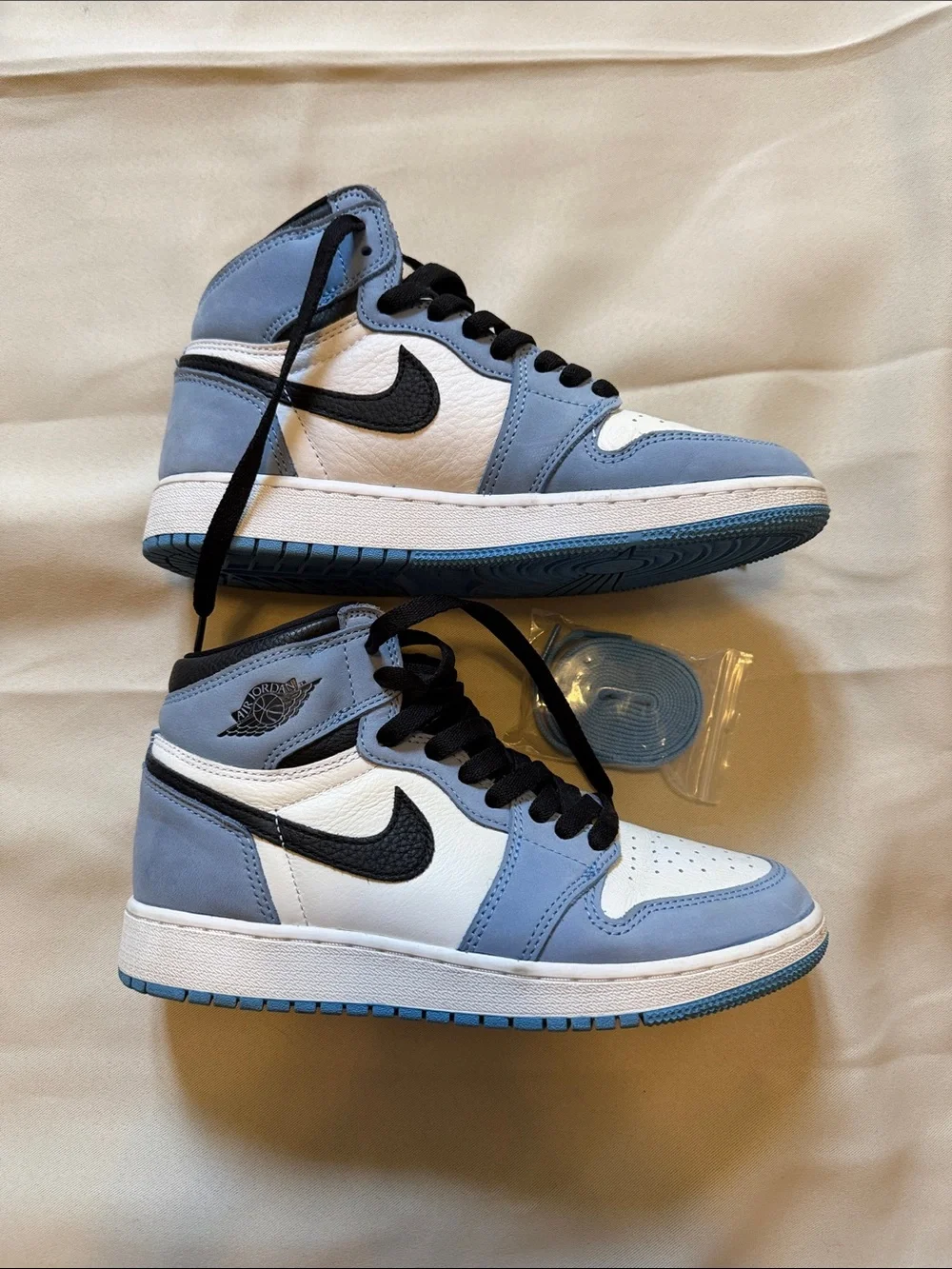 Nike Air Jordan 1 High White, University Blue & Black